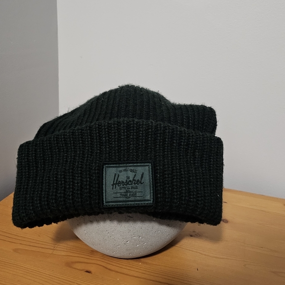 Herschel Supply Juneau Beanie Green - Picture 2 of 3
